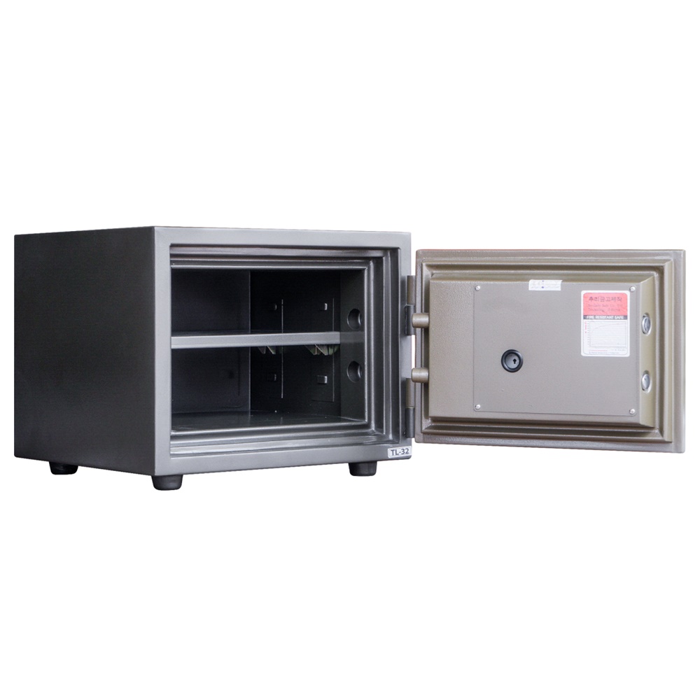 Két sắt mini trong tủ phòng ngủ